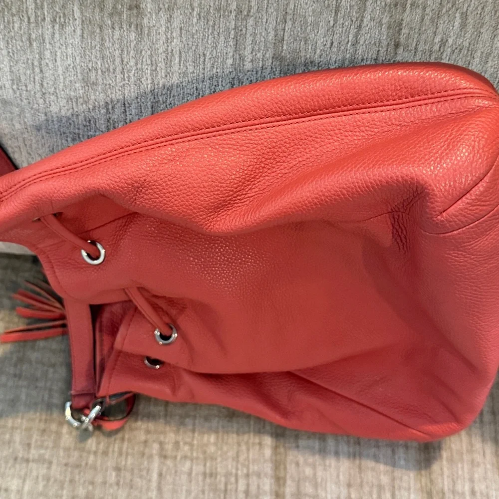 CoachAvery drawstring coral hobo bag Leather Bag with additional shoulder strap - Picture 5 of 12